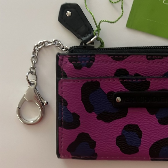 ✨Reduced NWT VERA BRADLEY coin purse or wallet with a keychain attachment - Picture 2 of 9